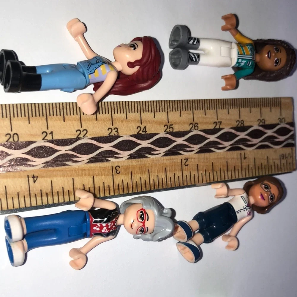 LEGO Friends Minifigs LEGO Friends Mia LEGO Dottie LEGO Andrea LEGO girls